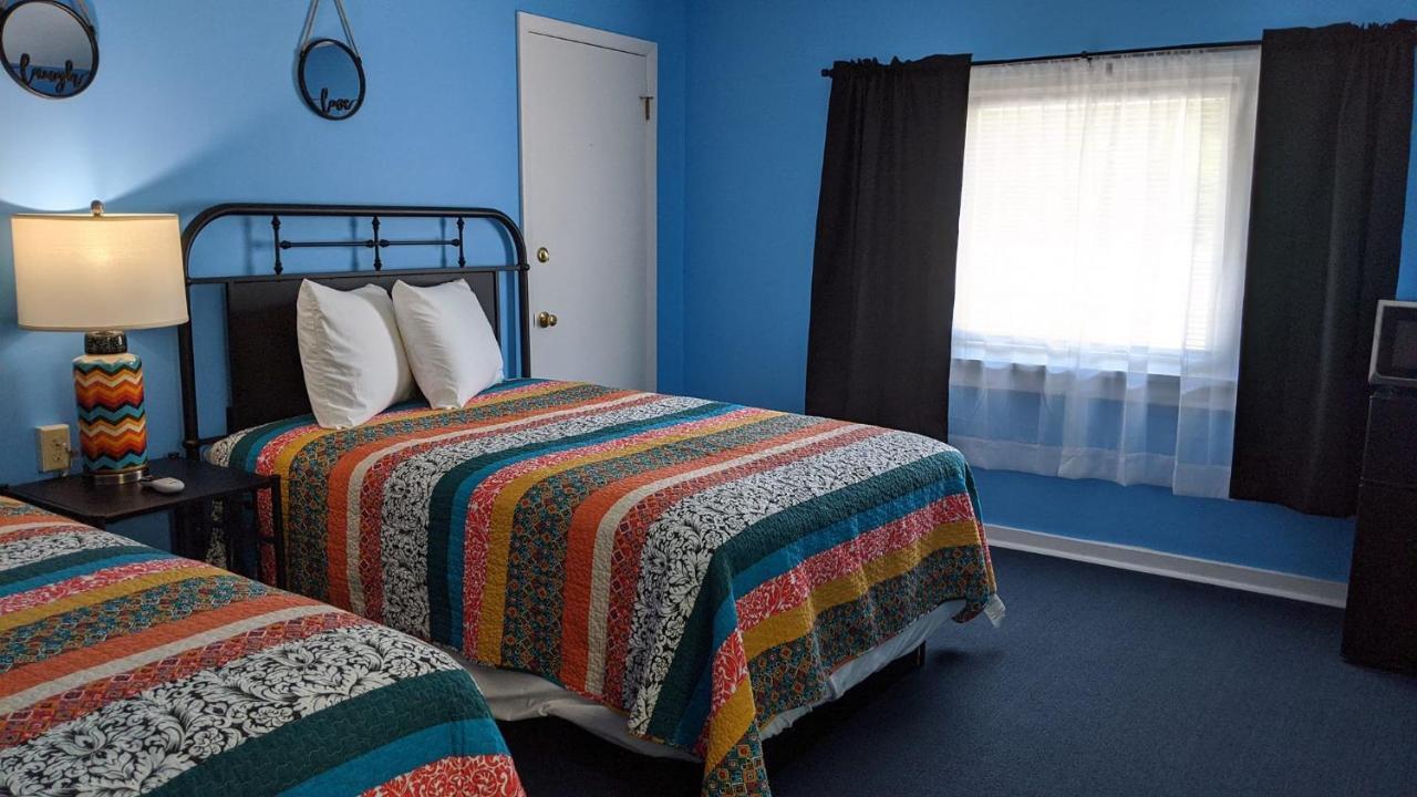 Blue Ridge Motel Schroon Lake Экстерьер фото