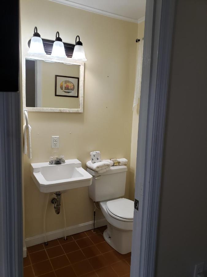 Blue Ridge Motel Schroon Lake Экстерьер фото