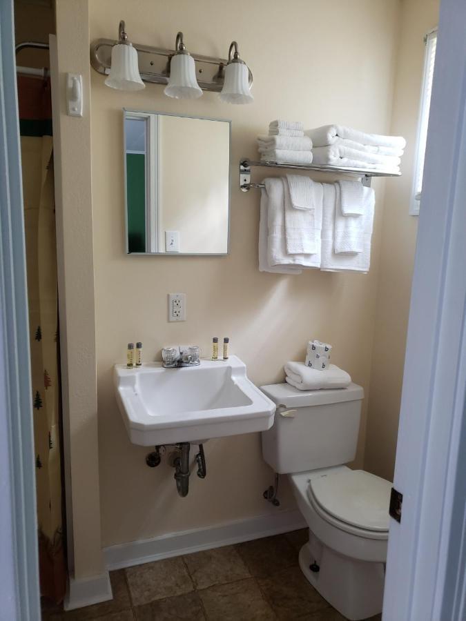 Blue Ridge Motel Schroon Lake Экстерьер фото